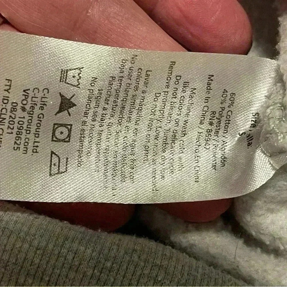 Snoopy Peanuts thin sweatshirt size small pre loved - Picture 7 of 7